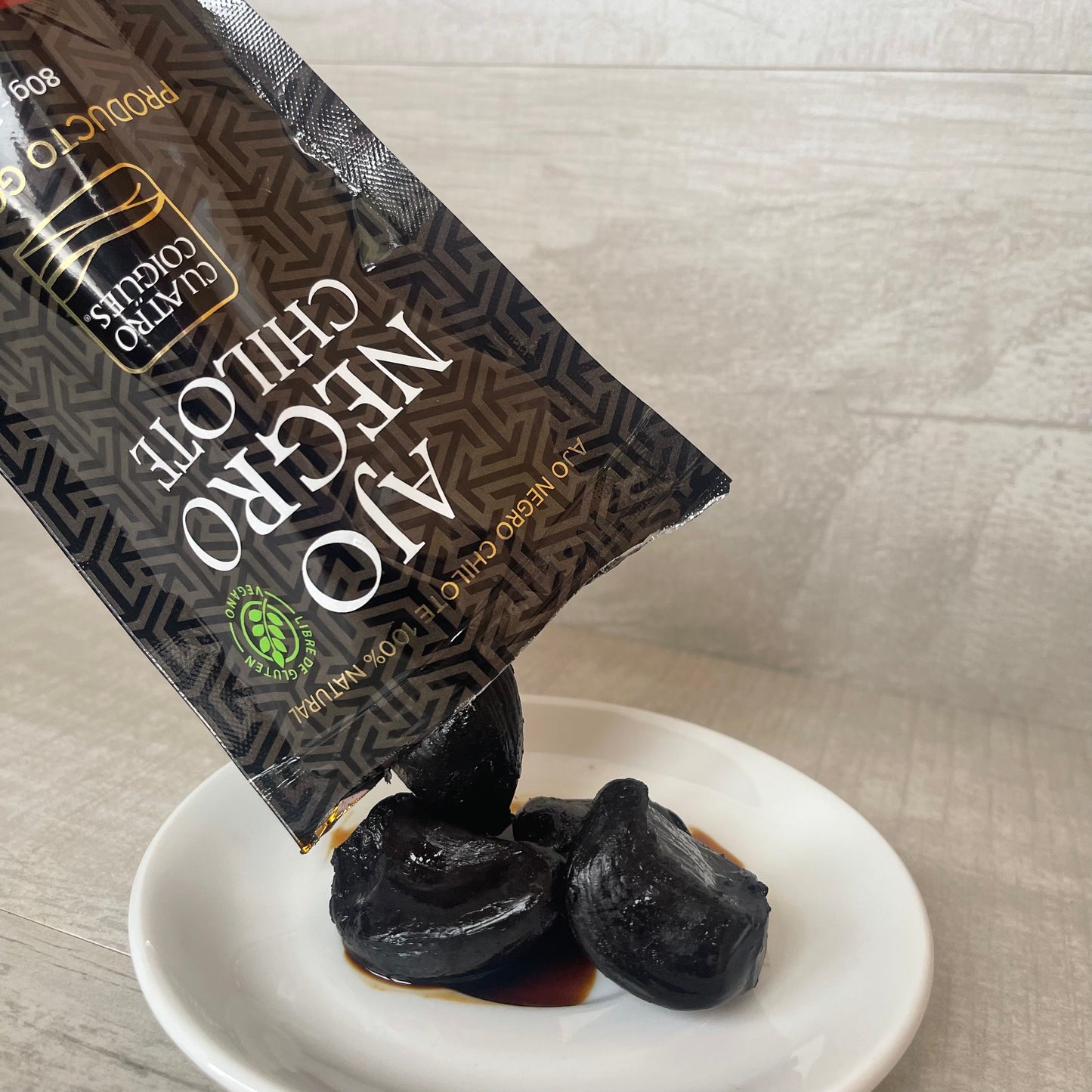 Power Pack: Doypack dientes pelados de ajo negro 80g + Frasco dientes pelados de ajo negro 125gr+ 2 frascos de pasta de ajo negro 125gr.
