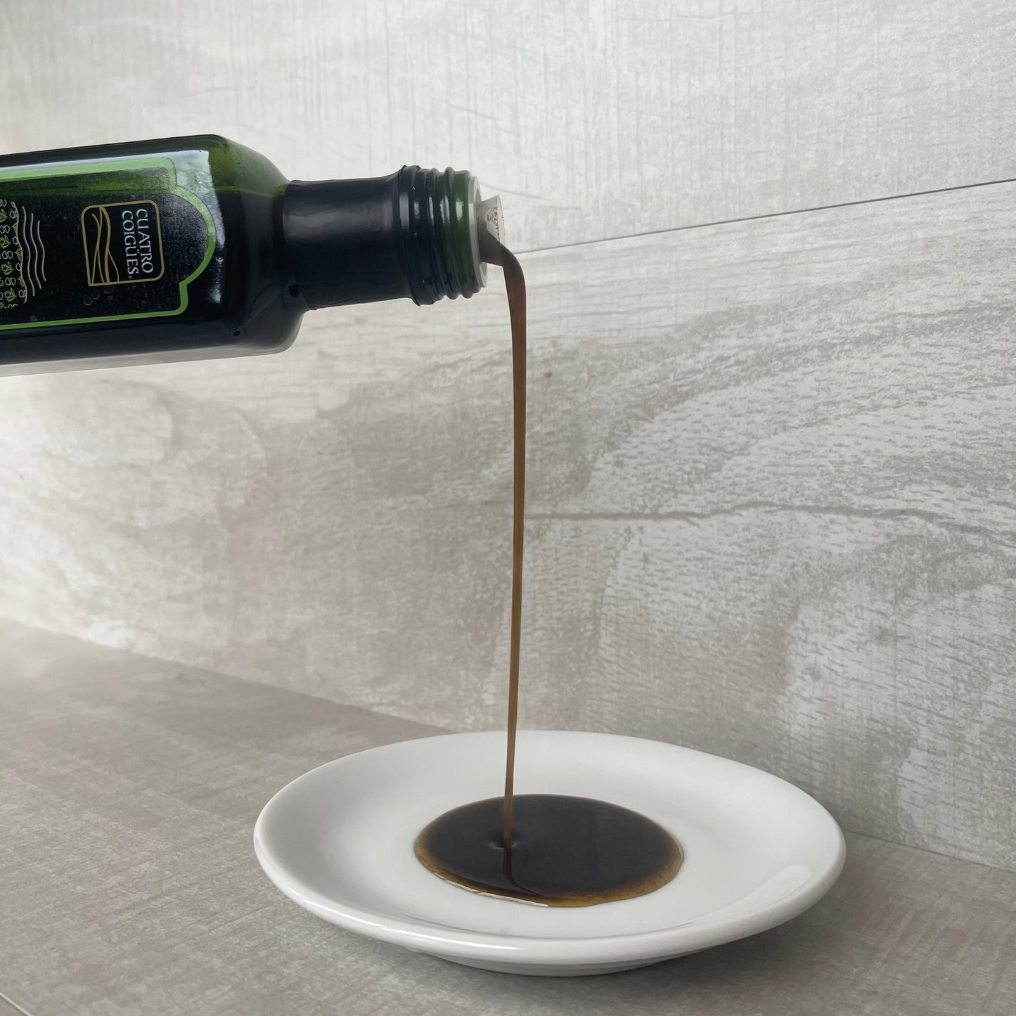 Aceite de oliva emulsionado con extracto de ajo negro